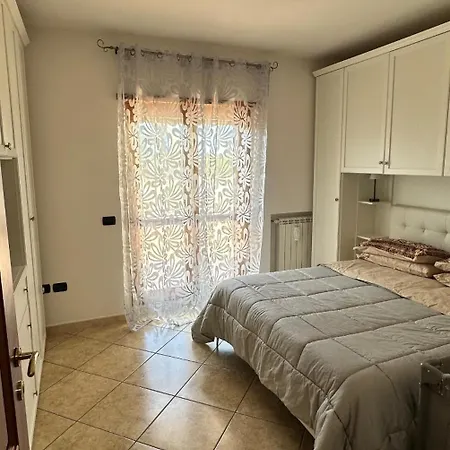 Nyaraló Sasi *